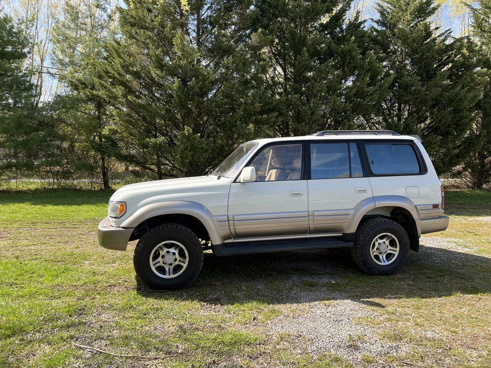 1996 Lexus LX 1st Gen - Image 26 of 31