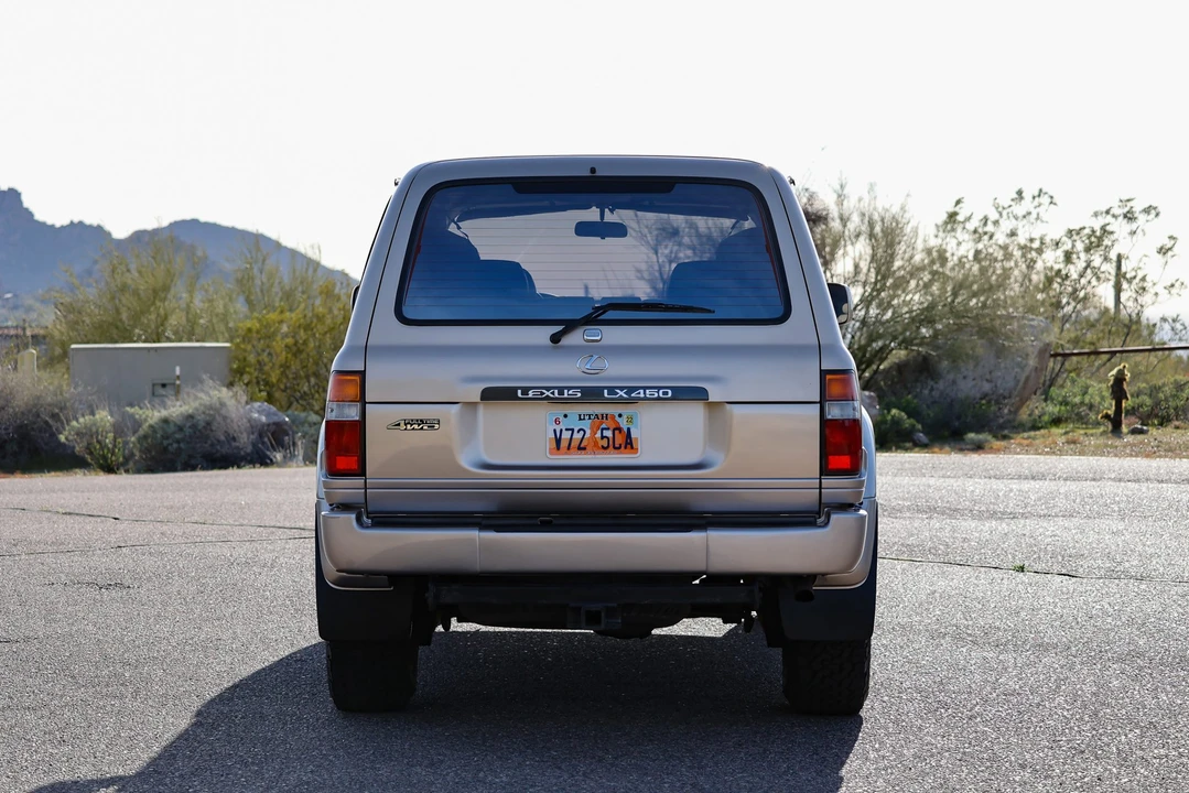 1996 Lexus LX 1st Gen - Image 8 of 31