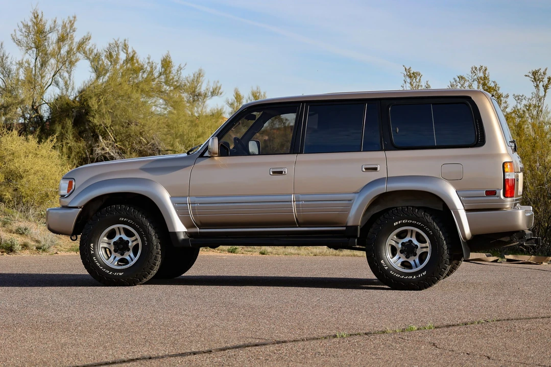 1996 Lexus LX 1st Gen - Image 6 of 31