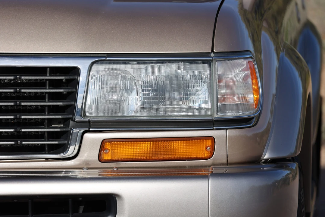 1996 Lexus LX 1st Gen - Image 16 of 31