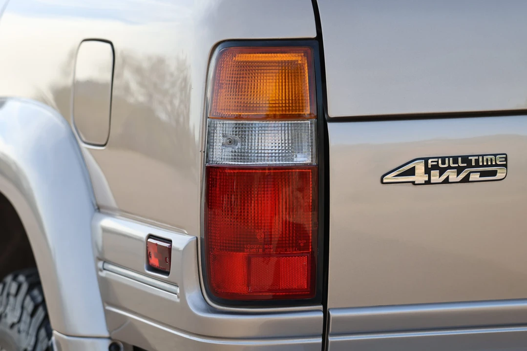 1996 Lexus LX 1st Gen - Image 19 of 31