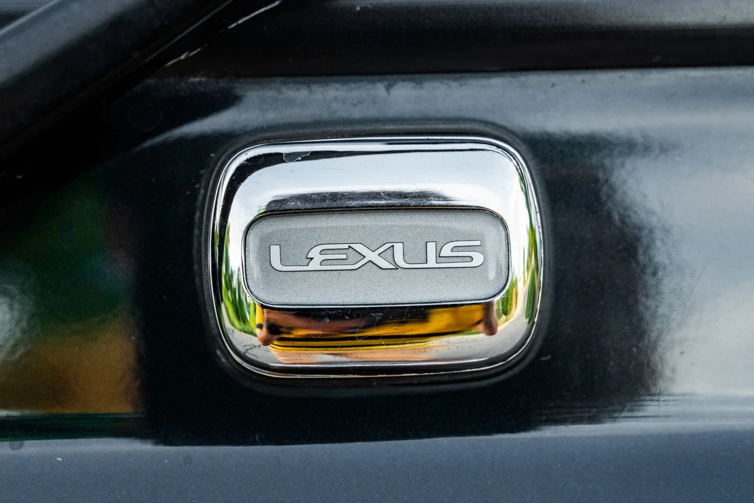 1996 Lexus LX 1st Gen - Image 29 of 31