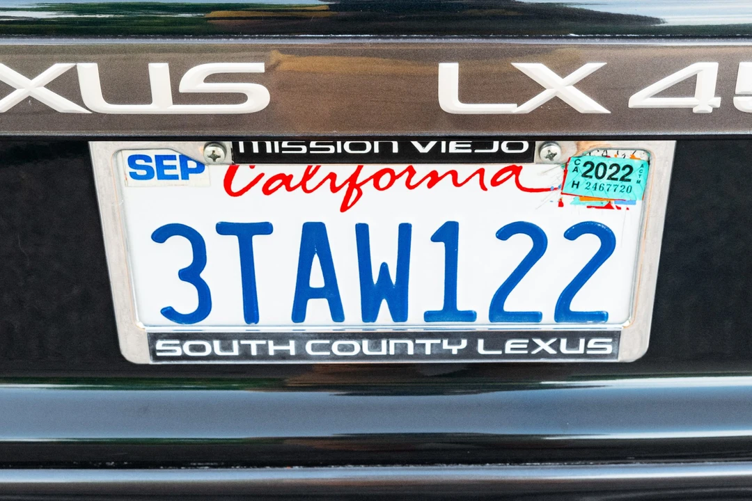 1996 Lexus LX 1st Gen - Image 18 of 31