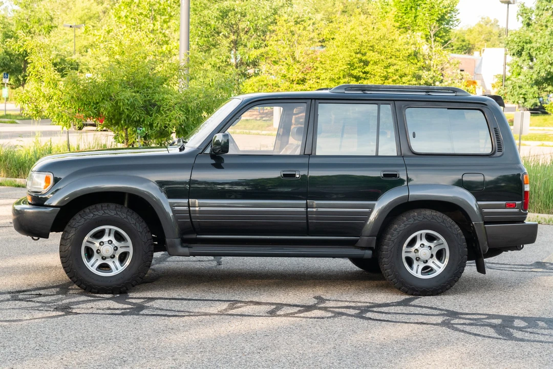 1996 Lexus LX 1st Gen - Image 9 of 31