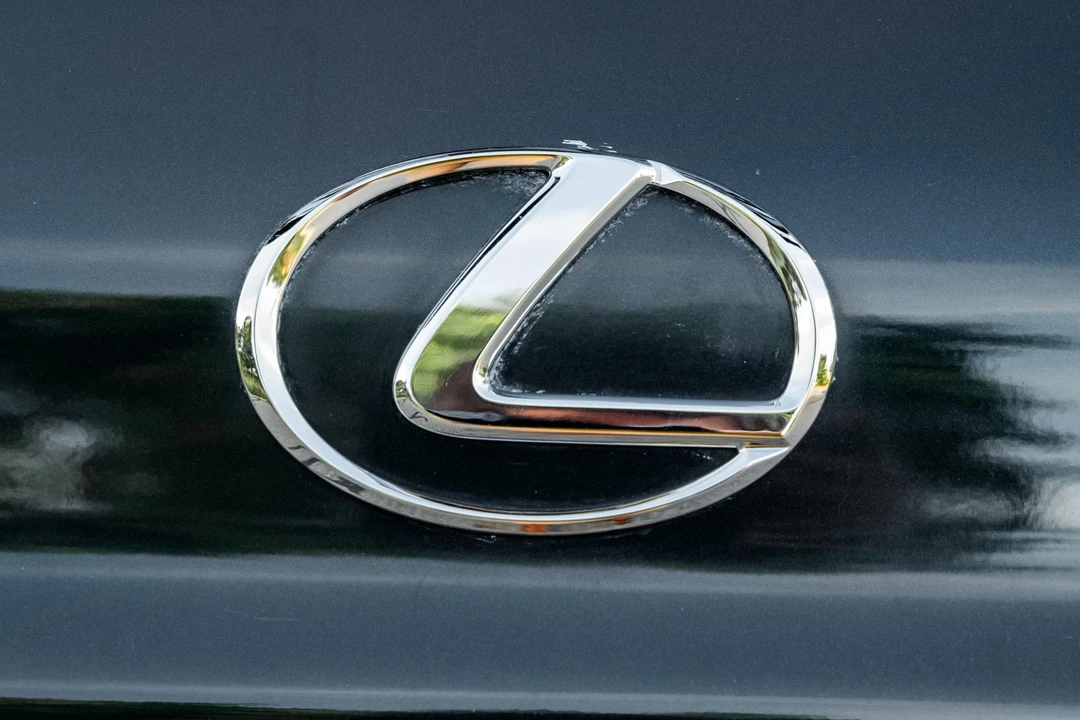 1996 Lexus LX 1st Gen - Image 27 of 31