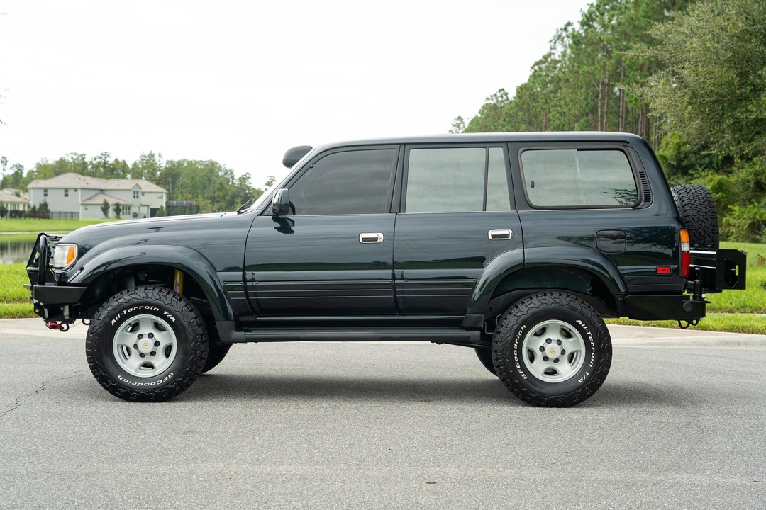 1996 Lexus LX 1st Gen - Image 5 of 31