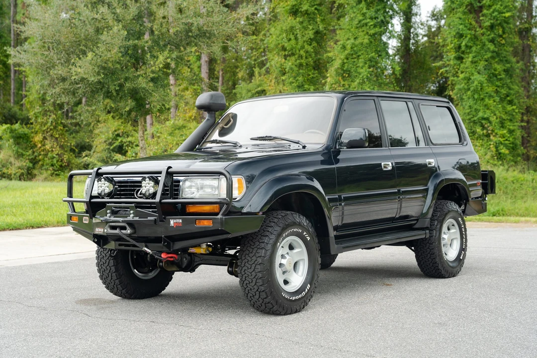 1996 Lexus LX 1st Gen - Image 4 of 31