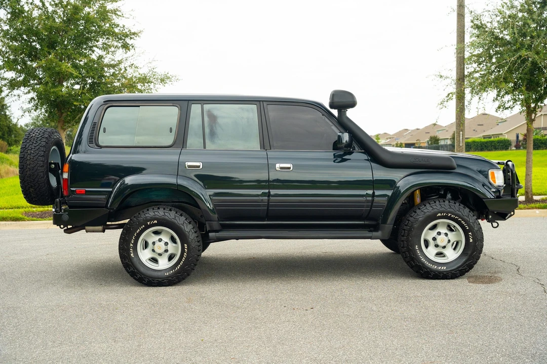 1996 Lexus LX 1st Gen - Image 11 of 31