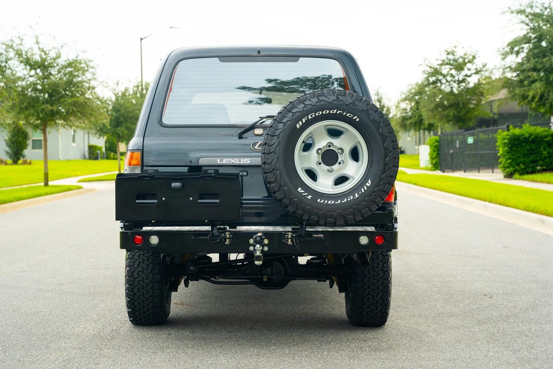 1996 Lexus LX 1st Gen - Image 7 of 31