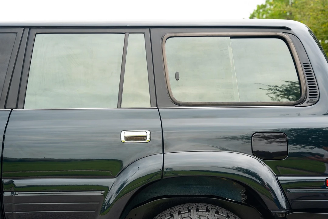 1996 Lexus LX 1st Gen - Image 25 of 31