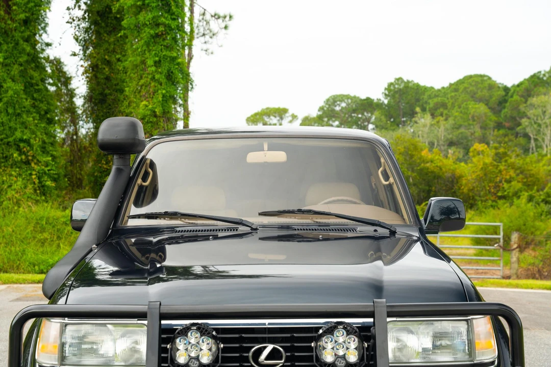 1996 Lexus LX 1st Gen - Image 16 of 31