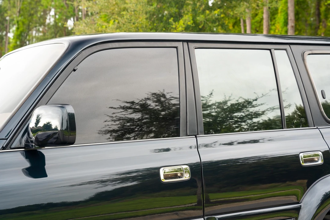 1996 Lexus LX 1st Gen - Image 23 of 31