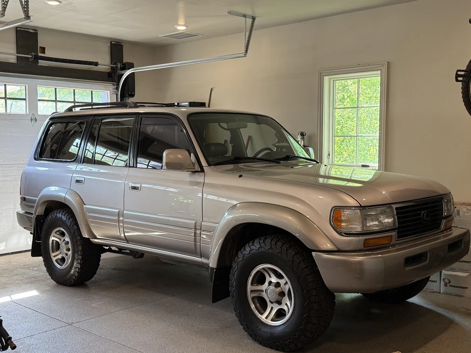 1996 Lexus LX 1st Gen - Image 29 of 31