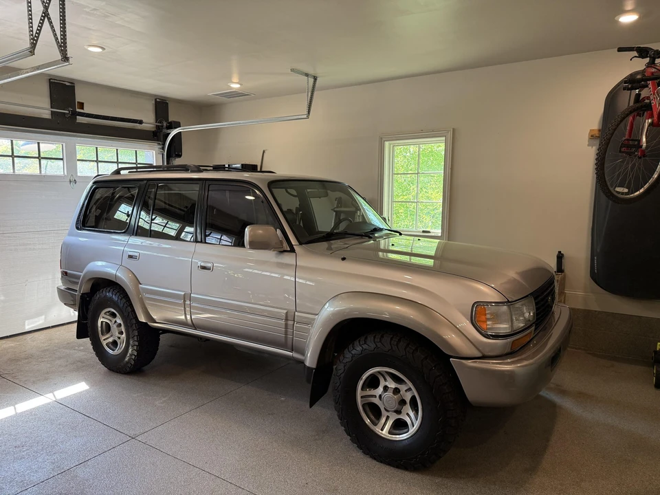 1996 Lexus LX 1st Gen - Image 30 of 31