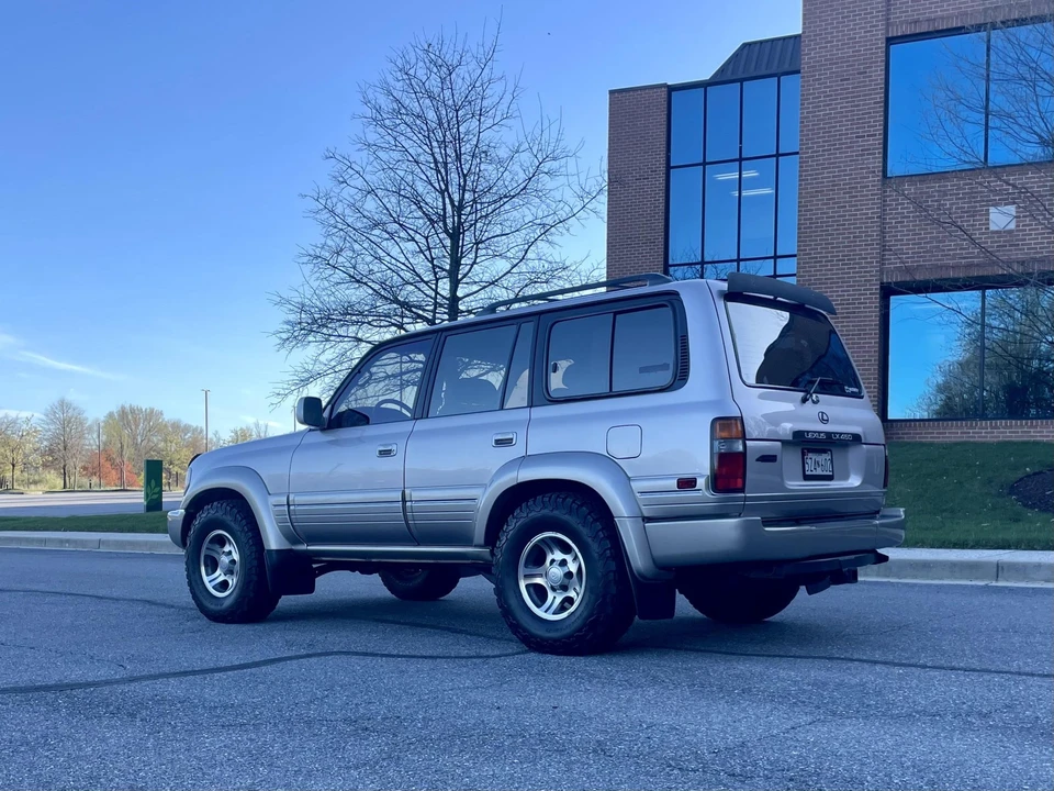 1996 Lexus LX 1st Gen - Image 15 of 31