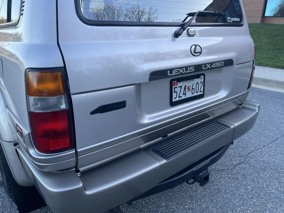 1996 Lexus LX 1st Gen - Image 27 of 31