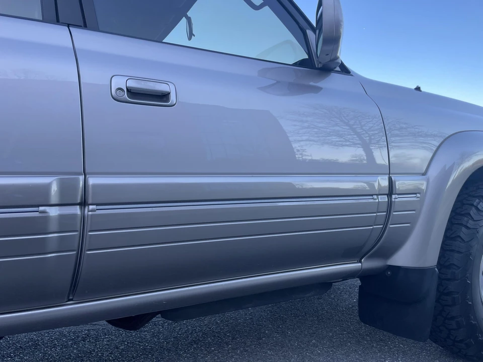 1996 Lexus LX 1st Gen - Image 22 of 31