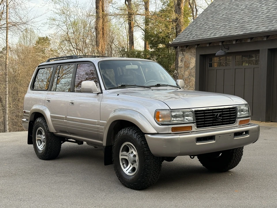 1996 Lexus LX 1st Gen - Image 23 of 31