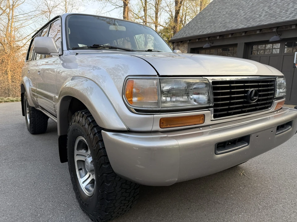 1996 Lexus LX 1st Gen - Image 24 of 31