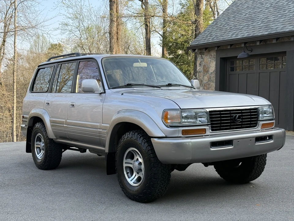 1996 Lexus LX 1st Gen - Image 26 of 31