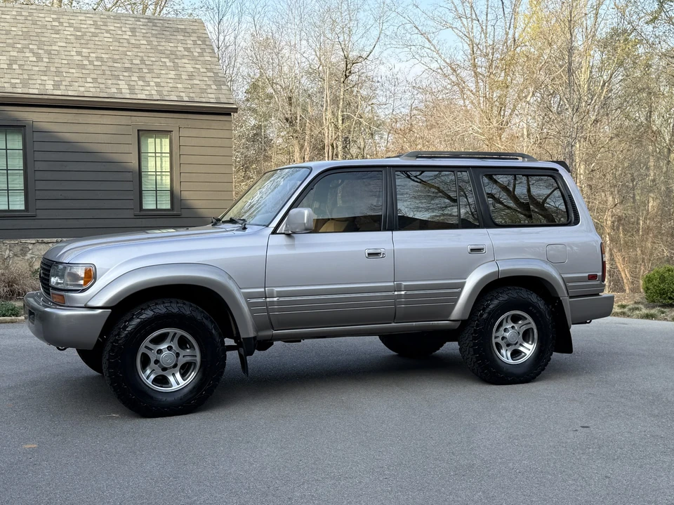 1996 Lexus LX 1st Gen - Image 9 of 31