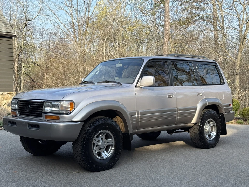 1996 Lexus LX 1st Gen - Image 5 of 31