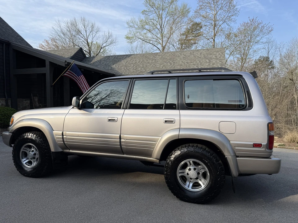 1996 Lexus LX 1st Gen - Image 12 of 31