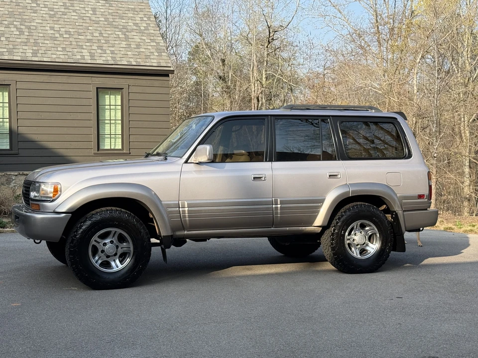 1996 Lexus LX 1st Gen - Image 10 of 31