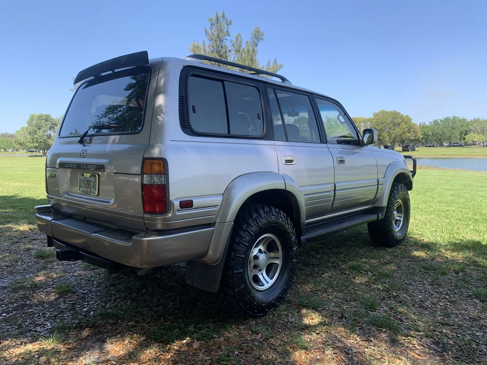 1996 Lexus LX 1st Gen - Image 11 of 31