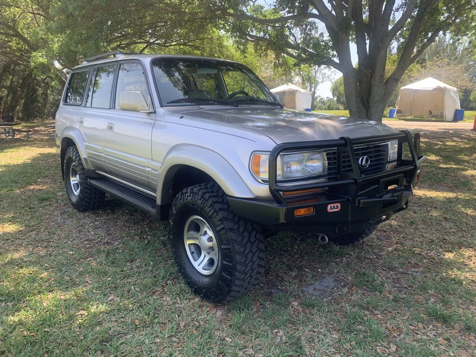 1996 Lexus LX 1st Gen - Image 4 of 31