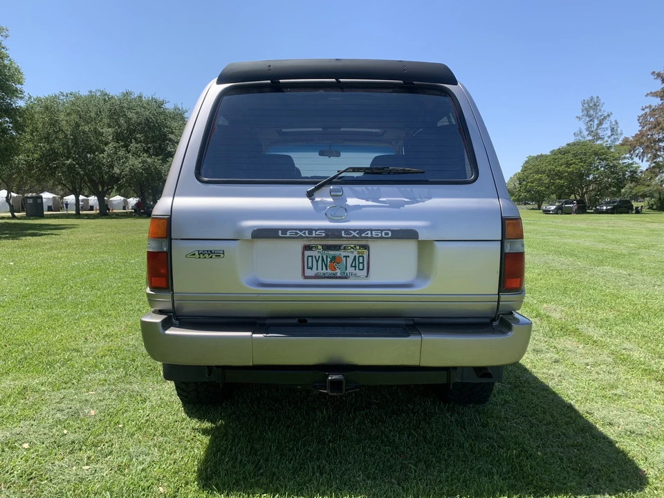 1996 Lexus LX 1st Gen - Image 13 of 31