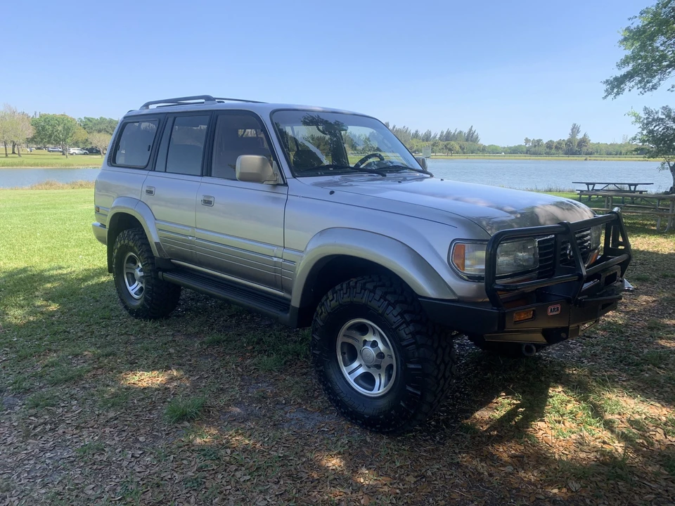 1996 Lexus LX 1st Gen - Image 5 of 31