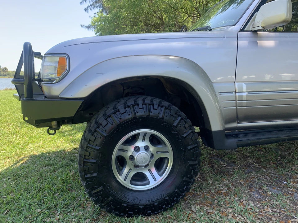 1996 Lexus LX 1st Gen - Image 28 of 31