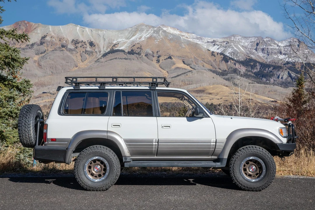 1996 Lexus LX 1st Gen - Image 4 of 31