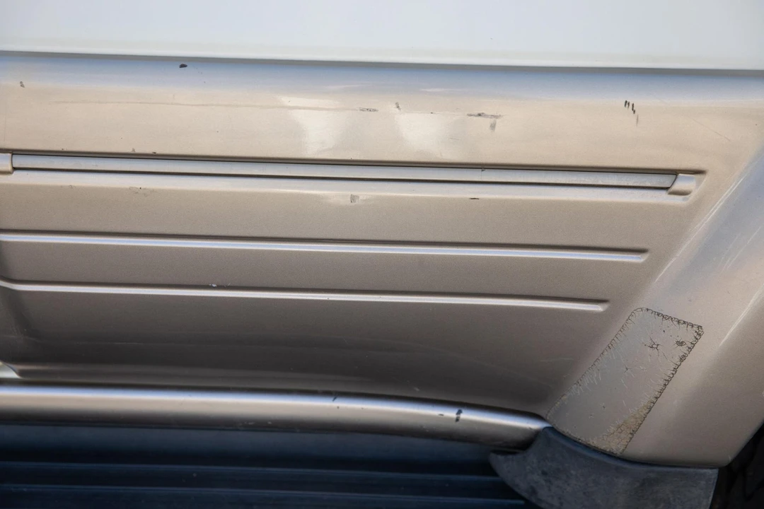1996 Lexus LX 1st Gen - Image 15 of 31