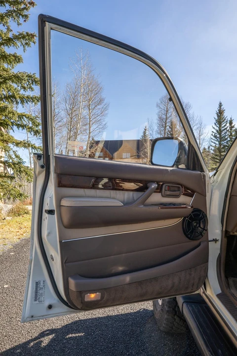 1996 Lexus LX 1st Gen - Image 30 of 31
