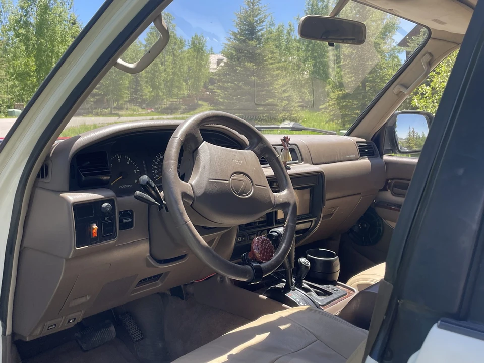 1996 Lexus LX 1st Gen - Image 26 of 31