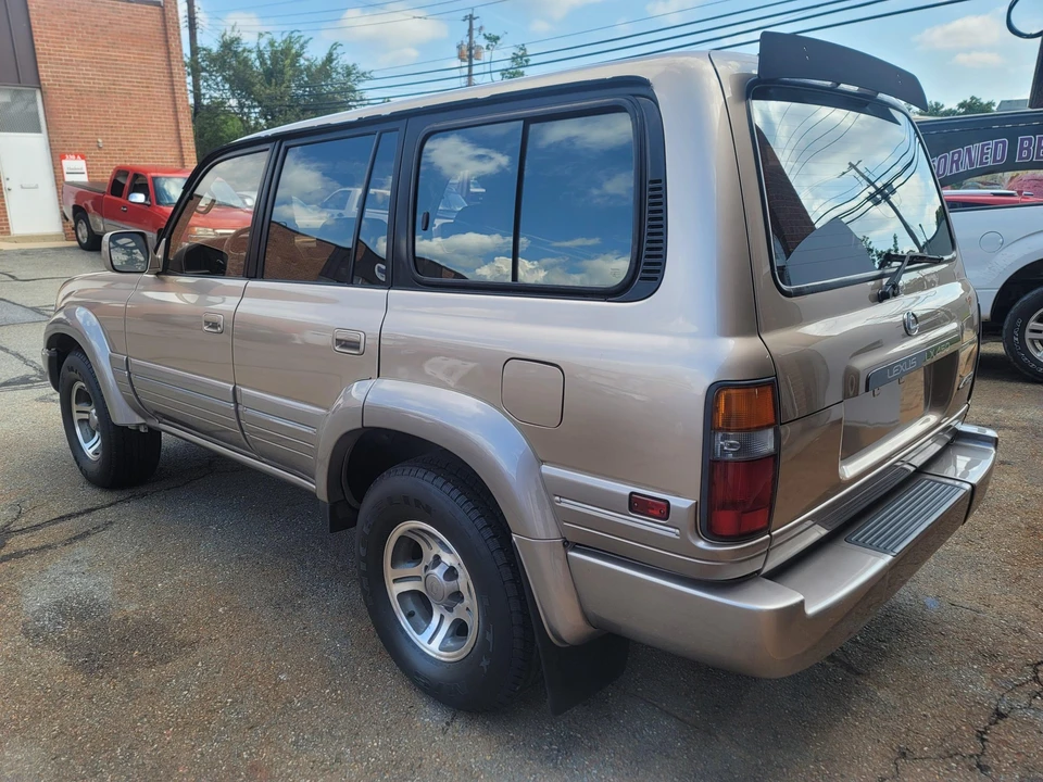 1996 Lexus LX 1st Gen - Image 5 of 31
