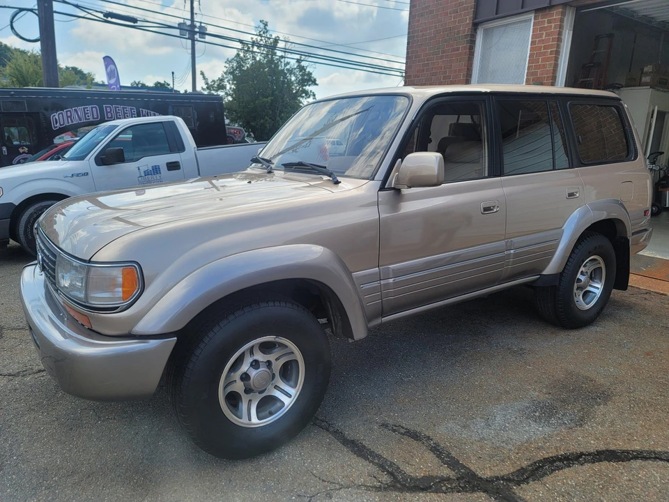 1996 Lexus LX 1st Gen - Image 2 of 31