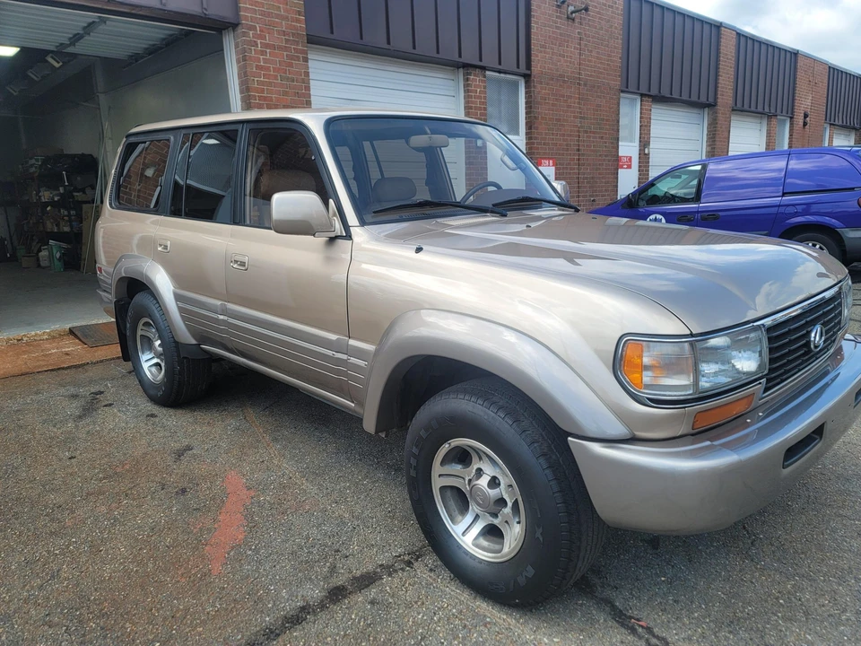 1996 Lexus LX 1st Gen - Image 9 of 31