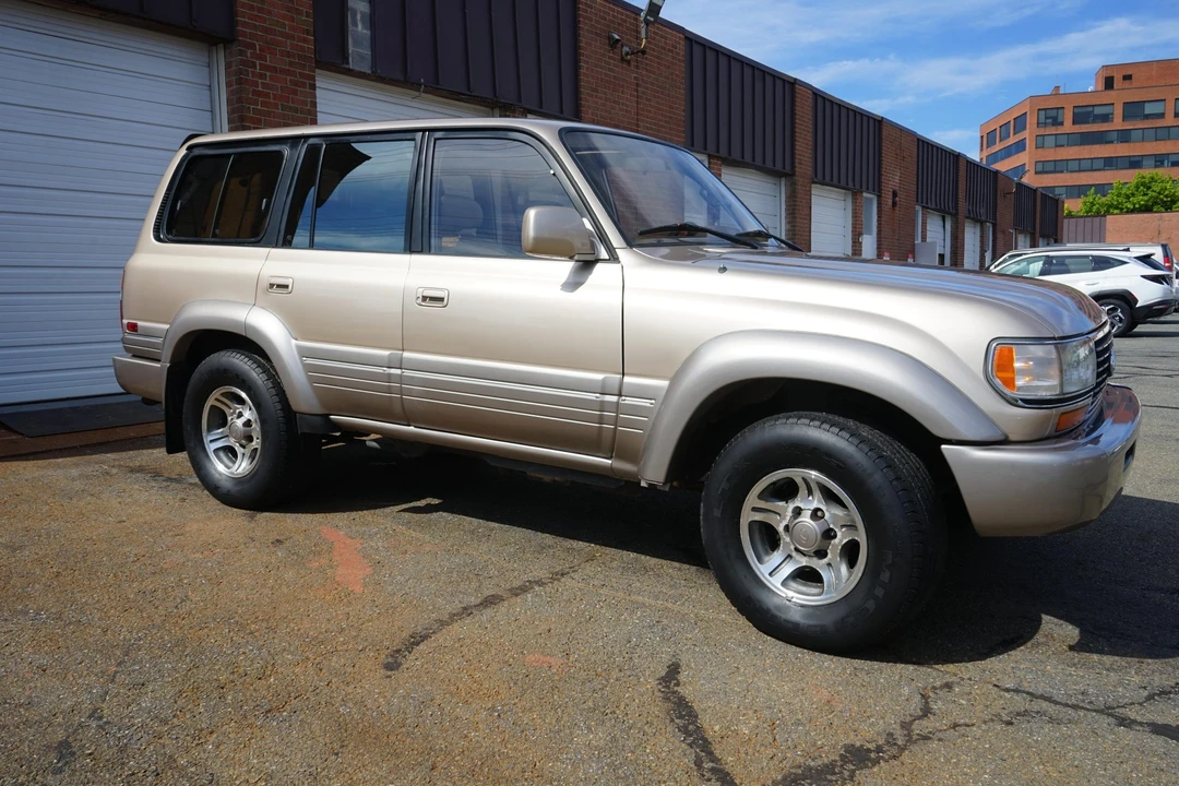 1996 Lexus LX 1st Gen - Image 22 of 31