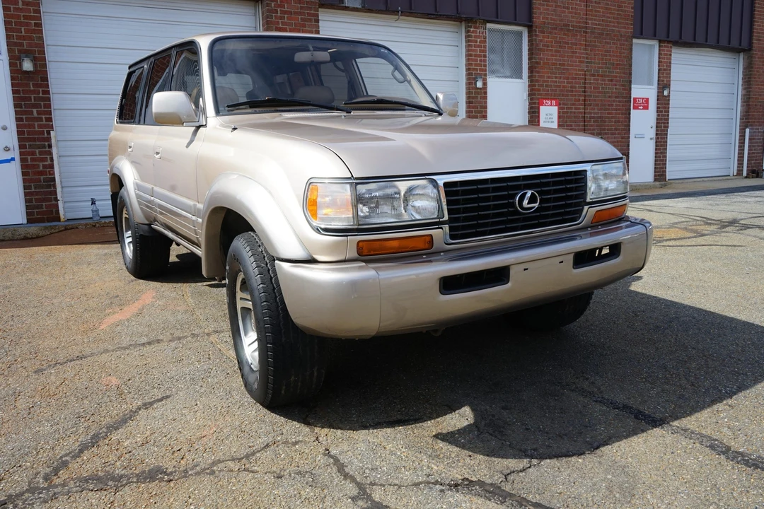 1996 Lexus LX 1st Gen - Image 23 of 31