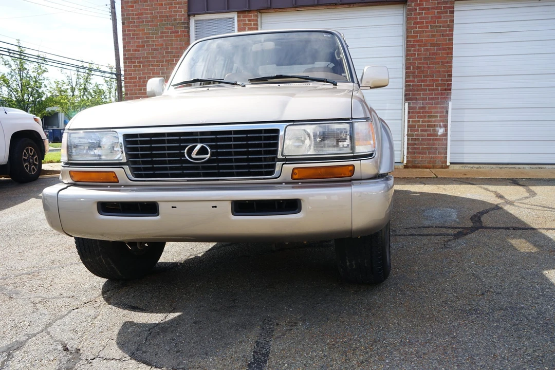 1996 Lexus LX 1st Gen - Image 25 of 31