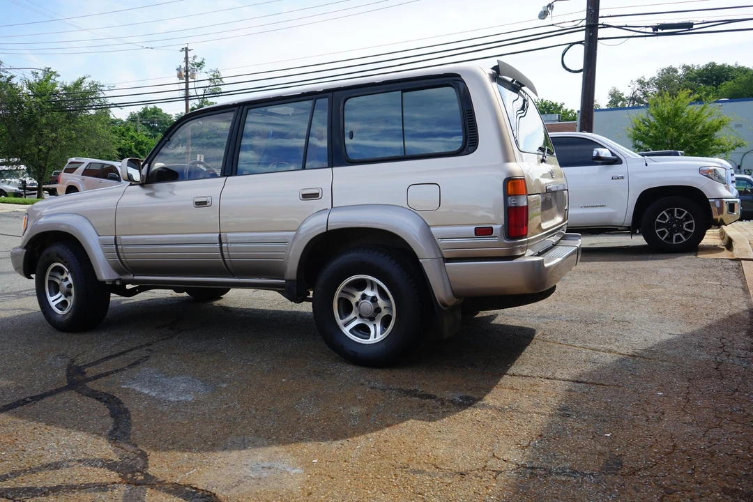 1996 Lexus LX 1st Gen - Image 15 of 31