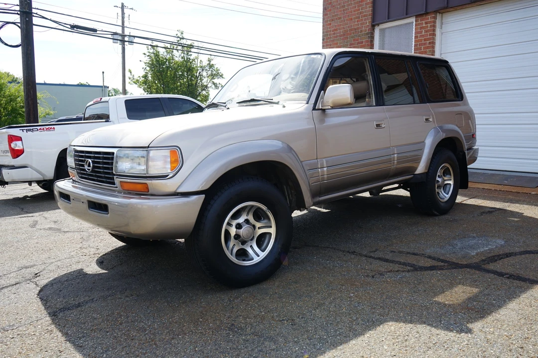 1996 Lexus LX 1st Gen - Image 12 of 31