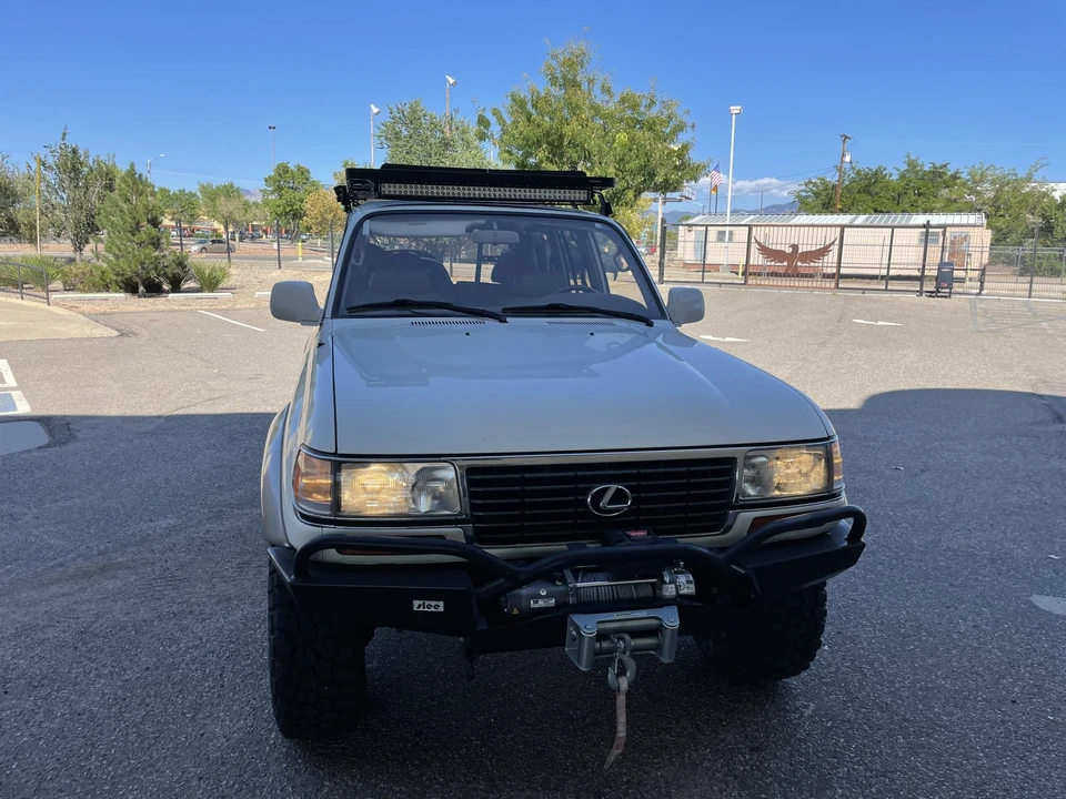 1996 Lexus LX 1st Gen - Image 11 of 31