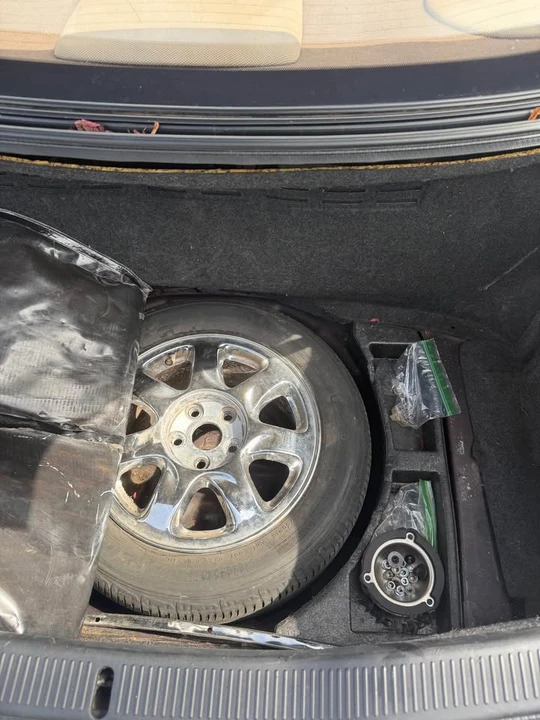 1996 Lexus SC400 - Image 11 of 20
