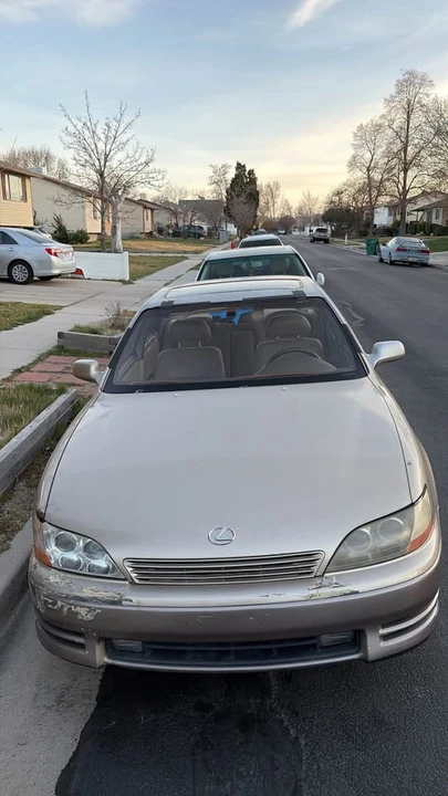 1996 Lexus ES 2nd Gen - Image 2 of 5