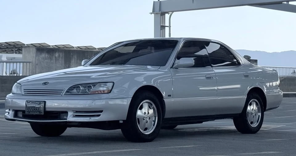 1996 Lexus ES 2nd Gen - Image 6 of 10