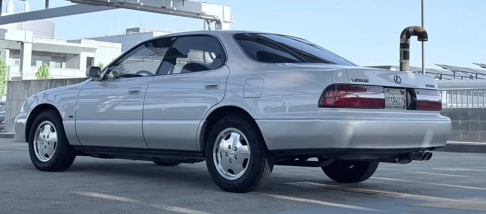 1996 Lexus ES 2nd Gen - Image 4 of 10